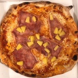 Pizza prosciutto e ananas